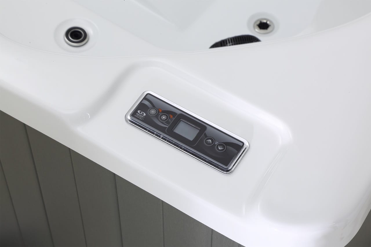 Sea Emperor 3 Person 2 Lounger Hot Tub