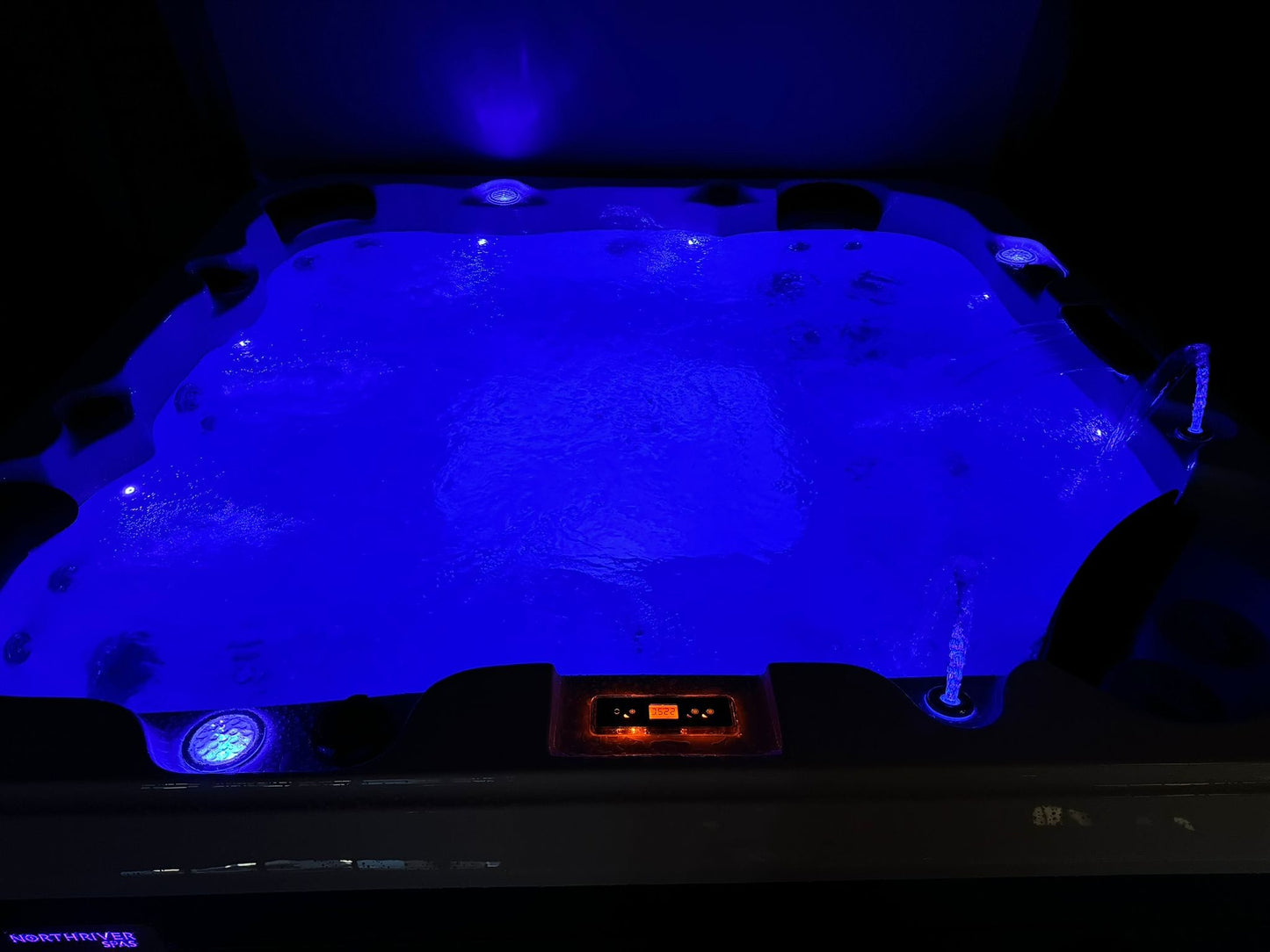 Tahiti Hot Tub 5 Person 2 Lounger