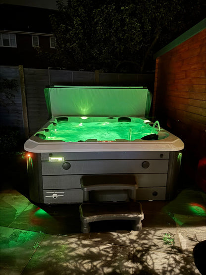 Tahiti Hot Tub 5 Person 2 Lounger