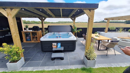 Seabreeze Retreat 6 Person 1 Lounger Hot Tub
