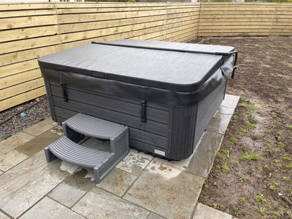 Seabreeze Retreat 6 Person 1 Lounger Hot Tub