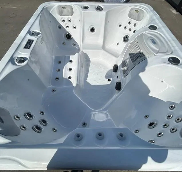 WaveRelax 5 Person 4 Seater 1 Lounger Hot Tub