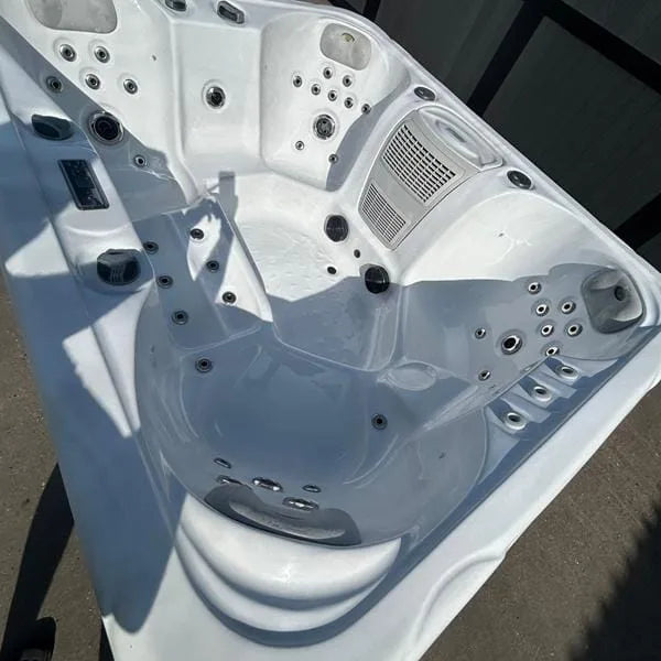 WaveRelax 5 Person 4 Seater 1 Lounger Hot Tub