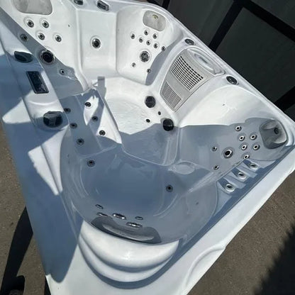 WaveRelax 5 Person 4 Seater 1 Lounger Hot Tub