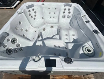 Oasis Hot Tub 5 Person 3 Seater 2 Lounger