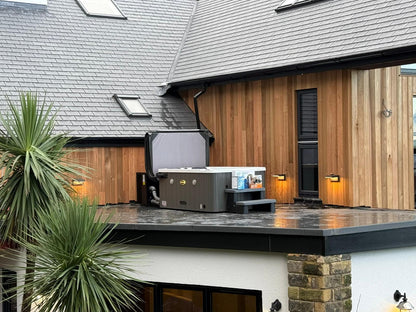 Sea Emperor 3 Person 2 Lounger Hot Tub