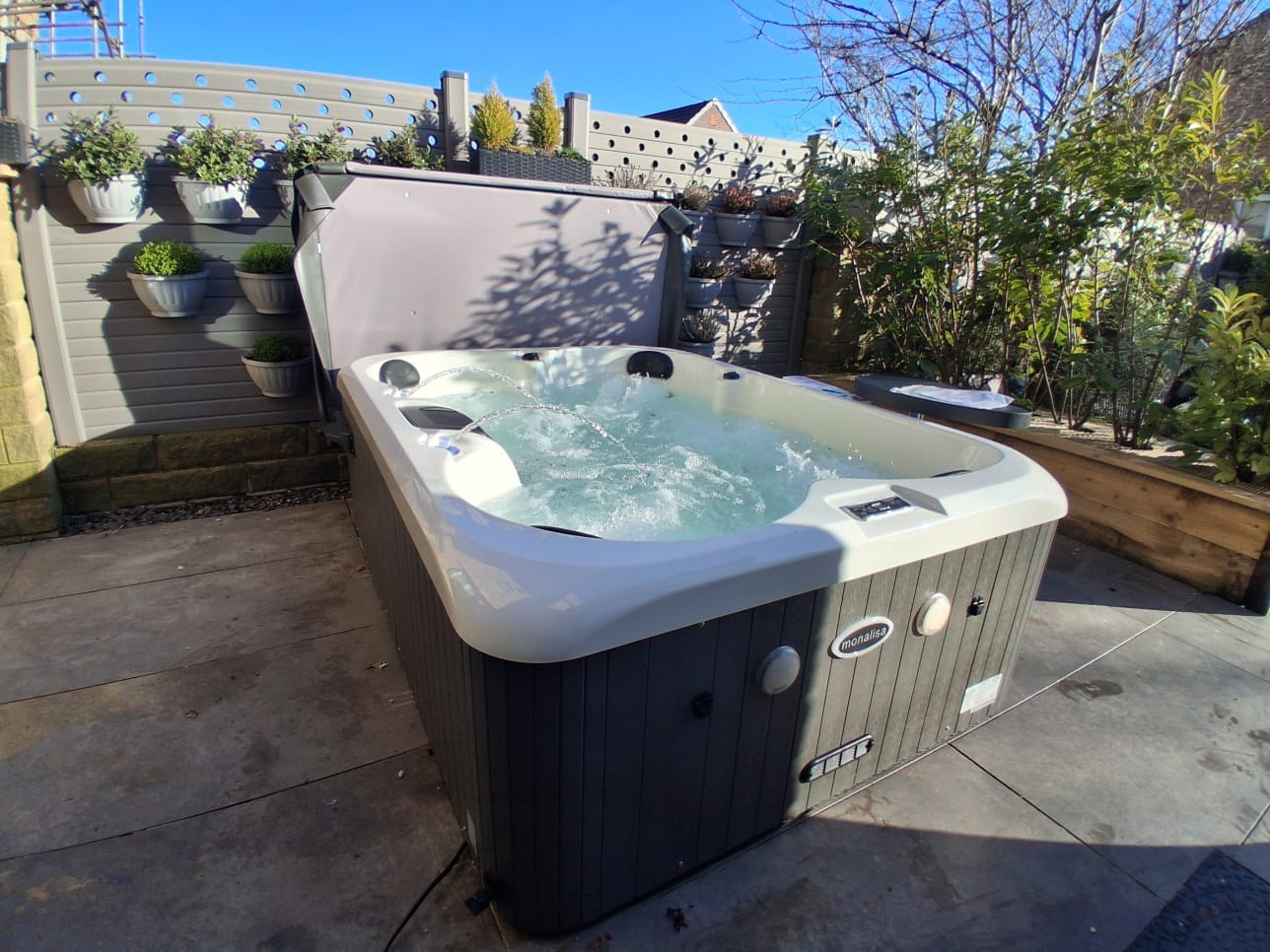 Canadian Haven 4 Person All Seater Hot Tub