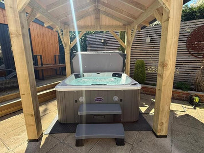 Ocean Monarch 4 Person All Seater Hot Tub