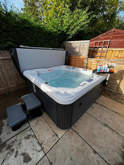 Seabreeze Retreat 6 Person 1 Lounger Hot Tub